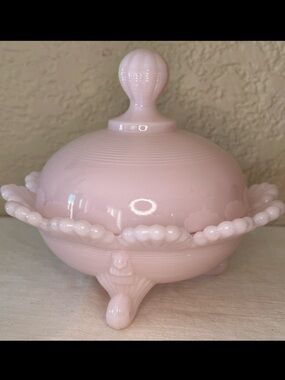 Vintage Northwood Klondyke Pink Milk Glass Covered Dish UV Glow Uranium Reactive